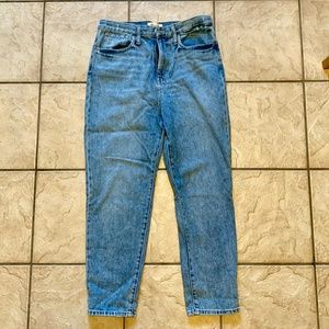 Mom jean in melva wash